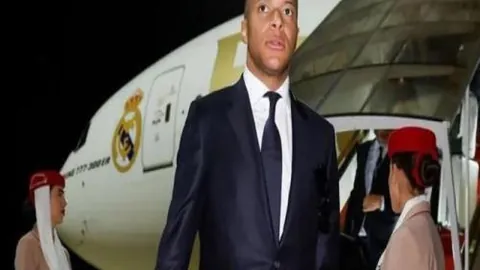 中国足协竞赛部前部长黄松受贿案一审被判七年监禁